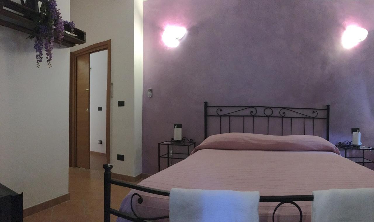 Virginia's Rooms-private Free Parking And Carignano District 2* Genua